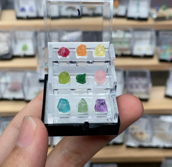 Mini ore that brings good luck.（Each box of ore is unique）