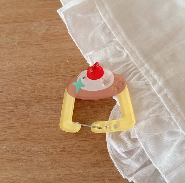 Cute keychain.🍀🍮